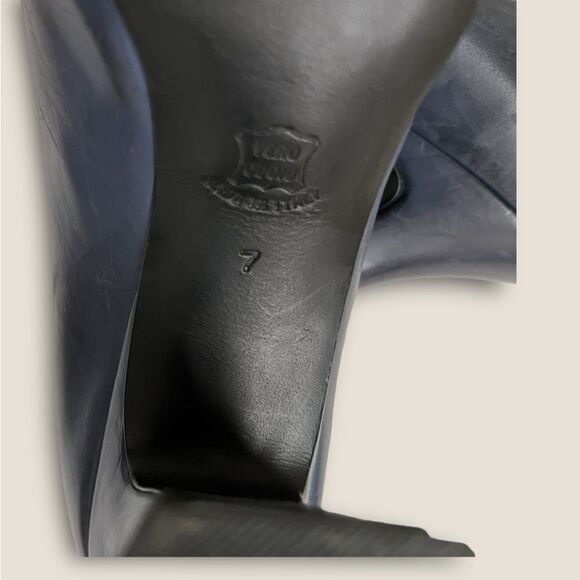 Blue leather shoes size 7 by MARCHEZ VOUS - Picture 5 of 5